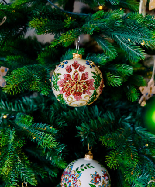 Embroidery from Sarmatian's Belt - iridescent cream  1k0a7457