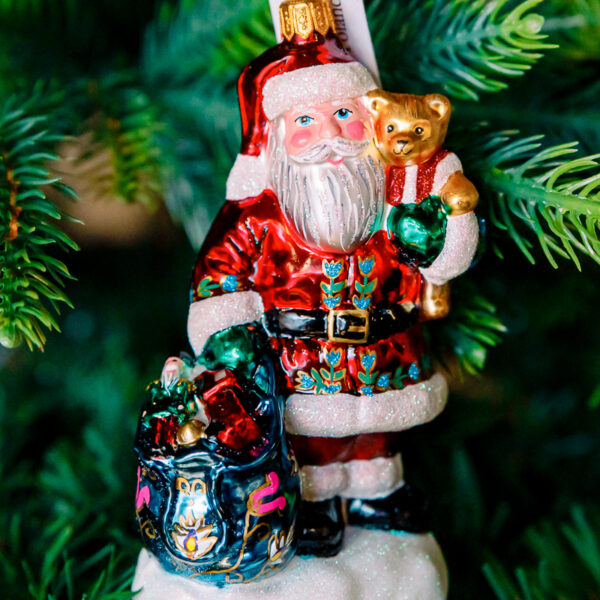 Santa with teddy bear and suck full of gifts 1k0a7519