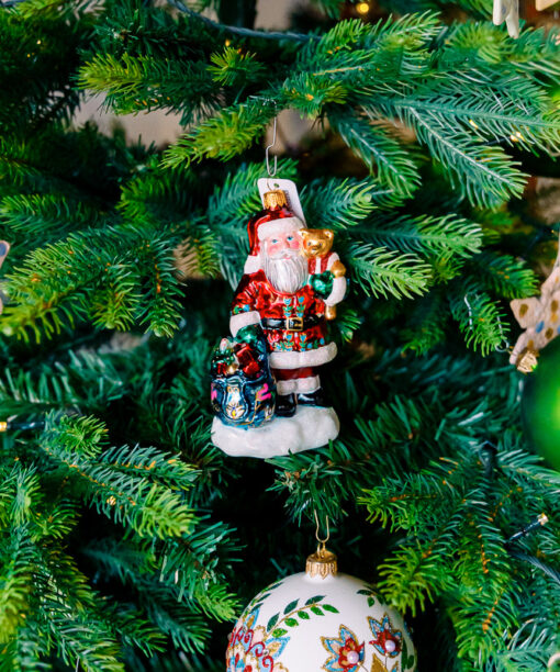 Santa with teddy bear and suck full of gifts 1k0a7520