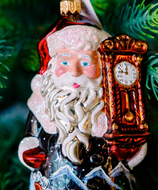 Santa with watch  1k0a7535