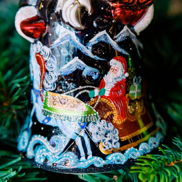 Santa with watch 1k0a7536
