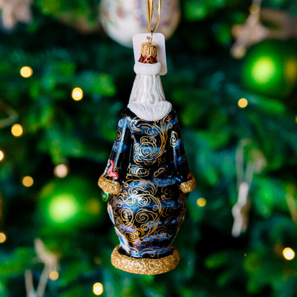 Santa Claus in peacock feathers 1k0a7545