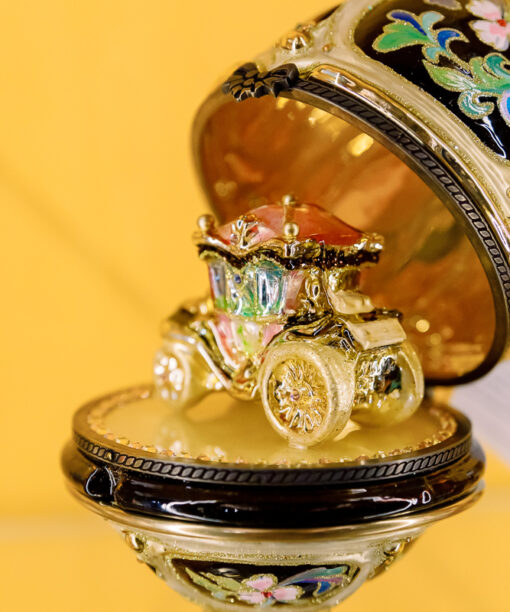 Open egg - Spring carriage  1k0a7597