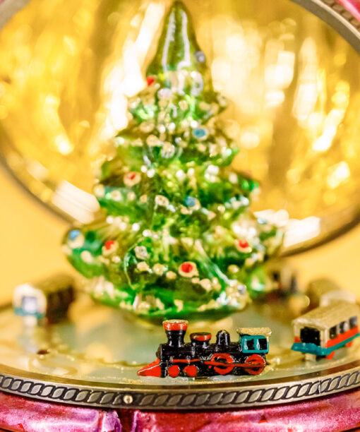 Egg- Getting closer to the Christmas - music box inside 1k0a7609