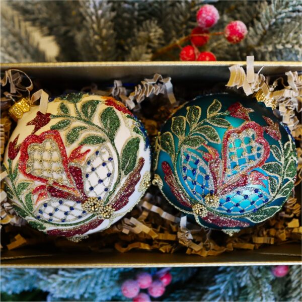 Bishop embroidery set - turquoise and cream Zd 09