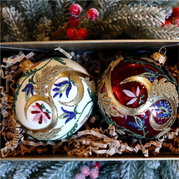 Bishop embroidery set - burgundy and cream Zd 14