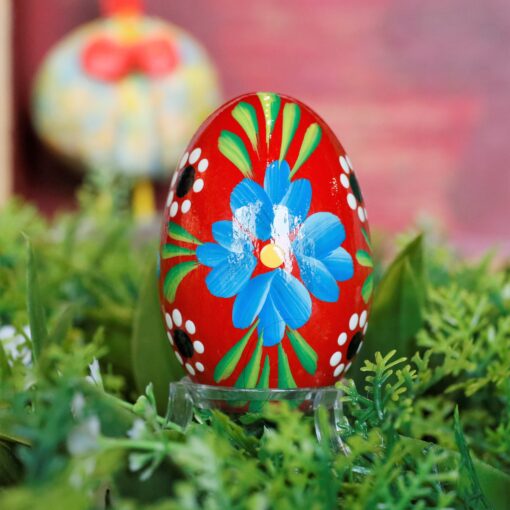 Wooden Easter egg - Blue flower on red Mg 2310 scaled