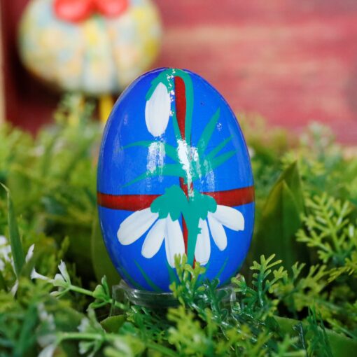 Wooden Easter egg - Pink carnations on blue Mg 2311