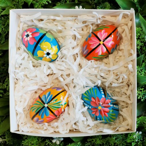 Set of wooden Easter eggs - orange - blue Mg 2381 scaled