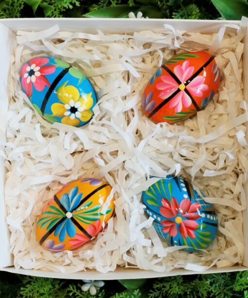 Set of wooden Easter eggs - orange - blue  Mg 2381 scaled