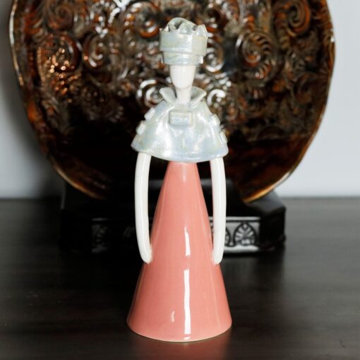 Damy ceramiczne - Dama w szarej pelerynie Mg 3204 scaled