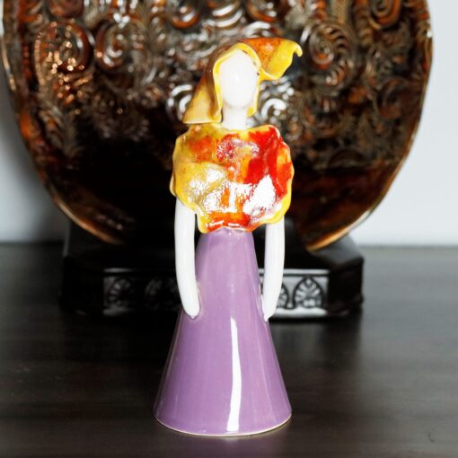 Damy ceramiczne - Dama w fioletowej sukience Mg 3208 scaled