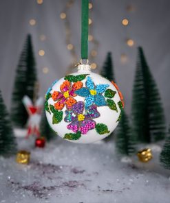 Kwiaty polskie - koralowe prymulki na połyskującej bieli  Bombkarnia 1225 139