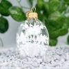 Mini egg - White bouquet on clear glass  S8 bombkarnia scenografia 16