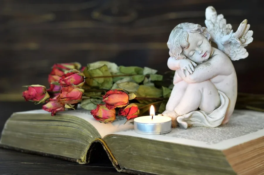 Jak anioły ceramiczne mogą dodać magii do Twojego domu? Ceramiczne anioly