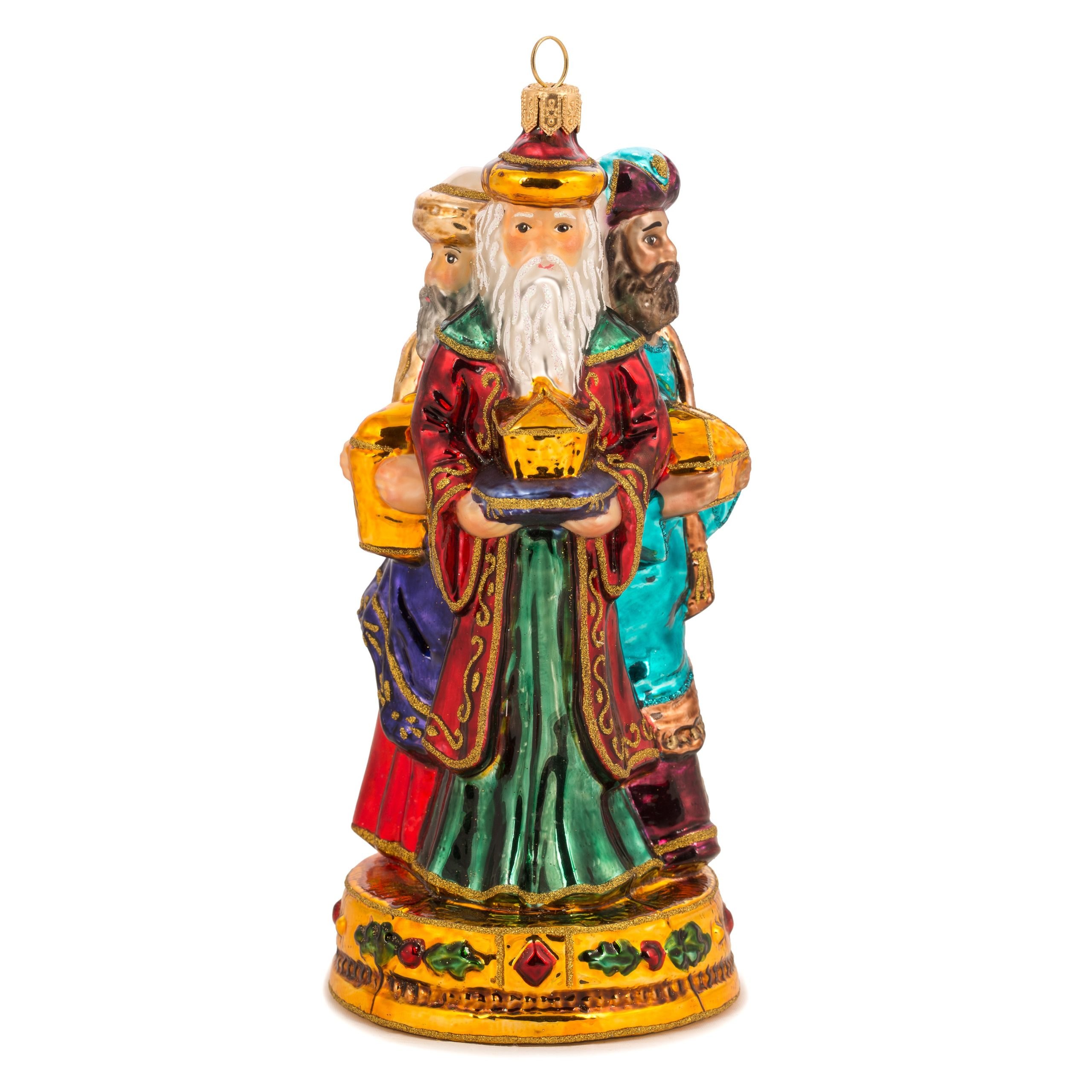 Three Wisemen S690 scaled