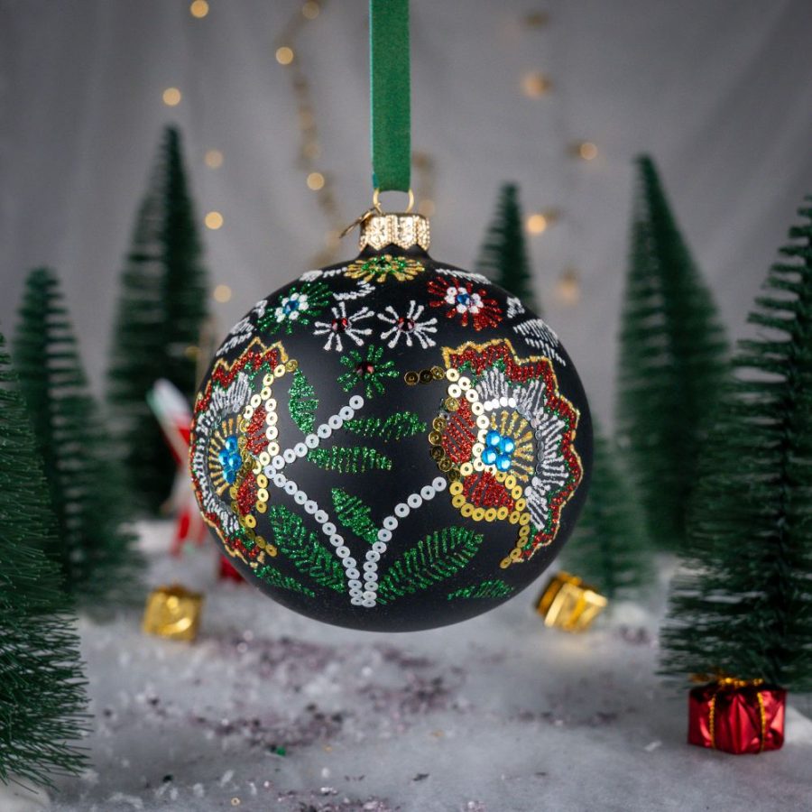 Krakowski haft  - kwiaty na matowej czerni  Bombkarnia1125 081