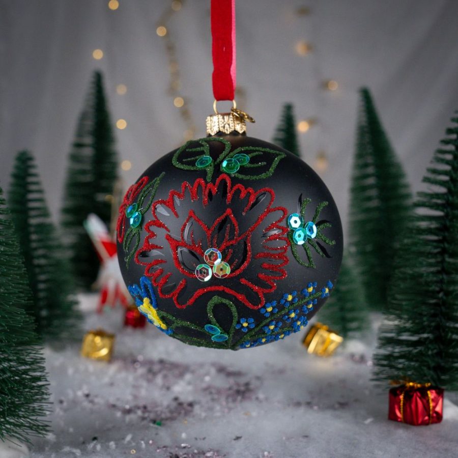 Krakowski haft  - czerwony kwiat z kryształkami na czarnym tle  Bombkarnia1125 085