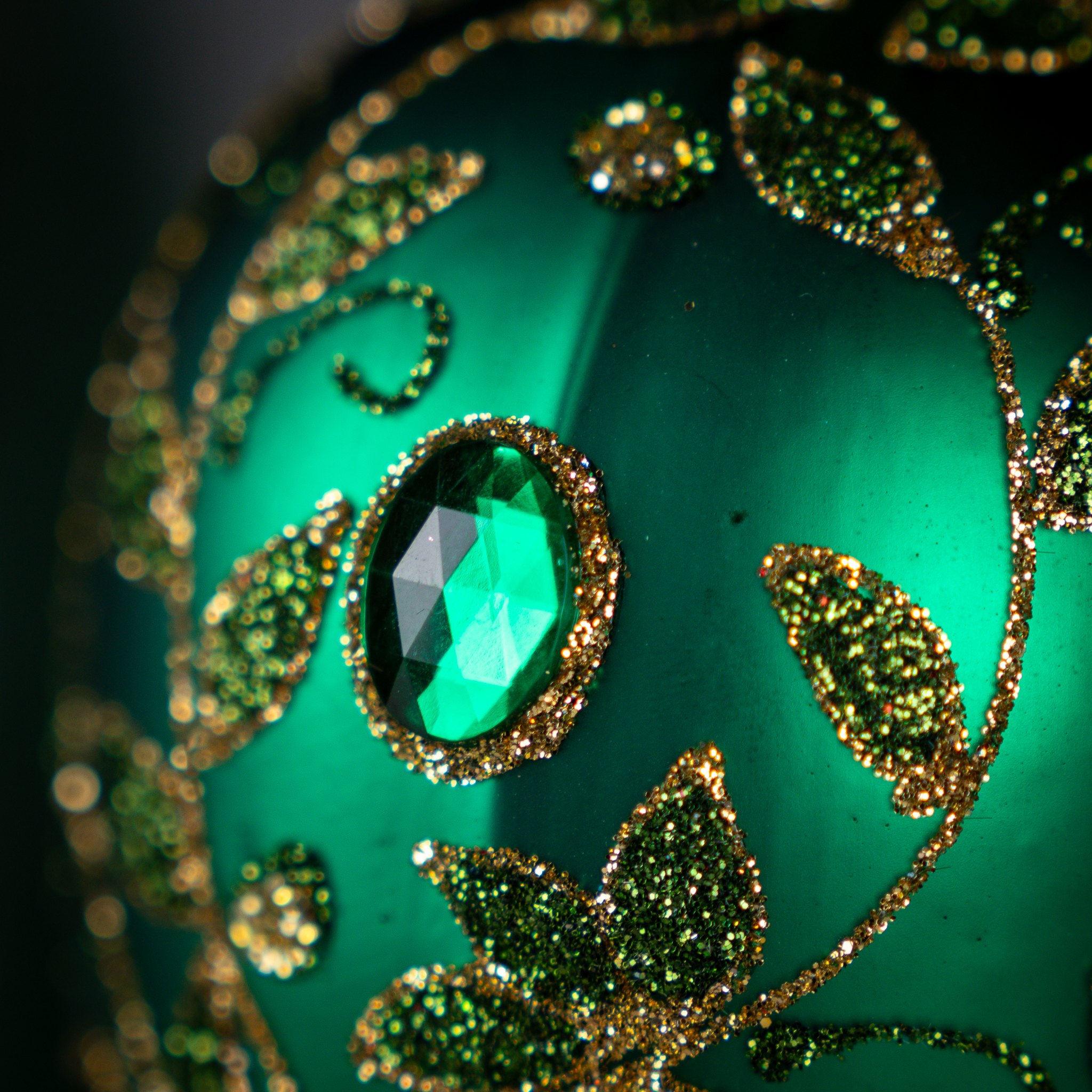 Jajka Carskie - Szmaragdowe Jajko ze Złotym Haftem Bombkarnia 1225 047